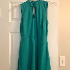 Xs green dress with pockets